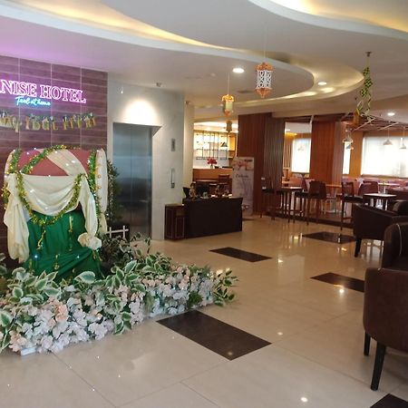 Manise Hotel อัมบอน ภายนอก รูปภาพ