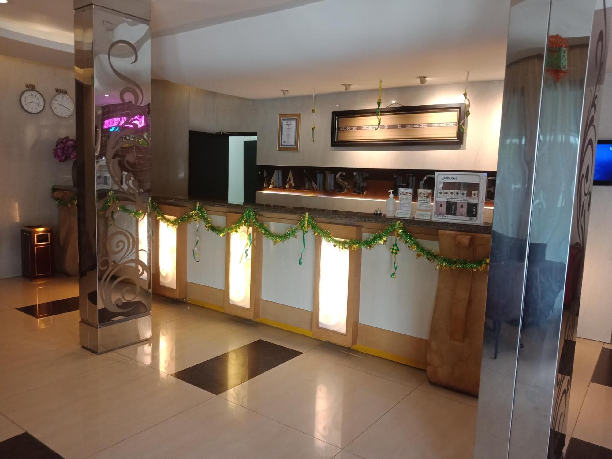 Manise Hotel อัมบอน ภายนอก รูปภาพ