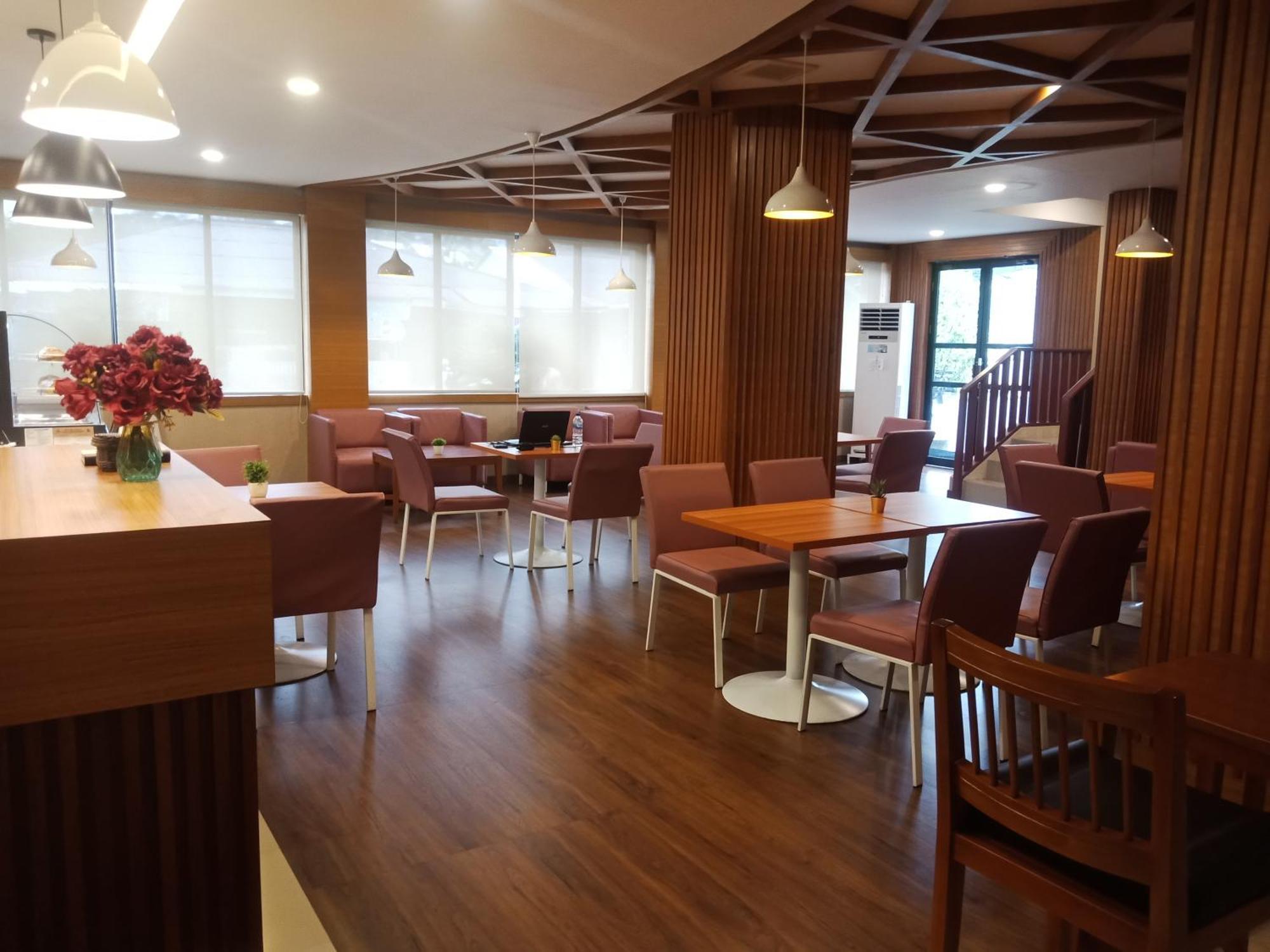 Manise Hotel อัมบอน ภายนอก รูปภาพ
