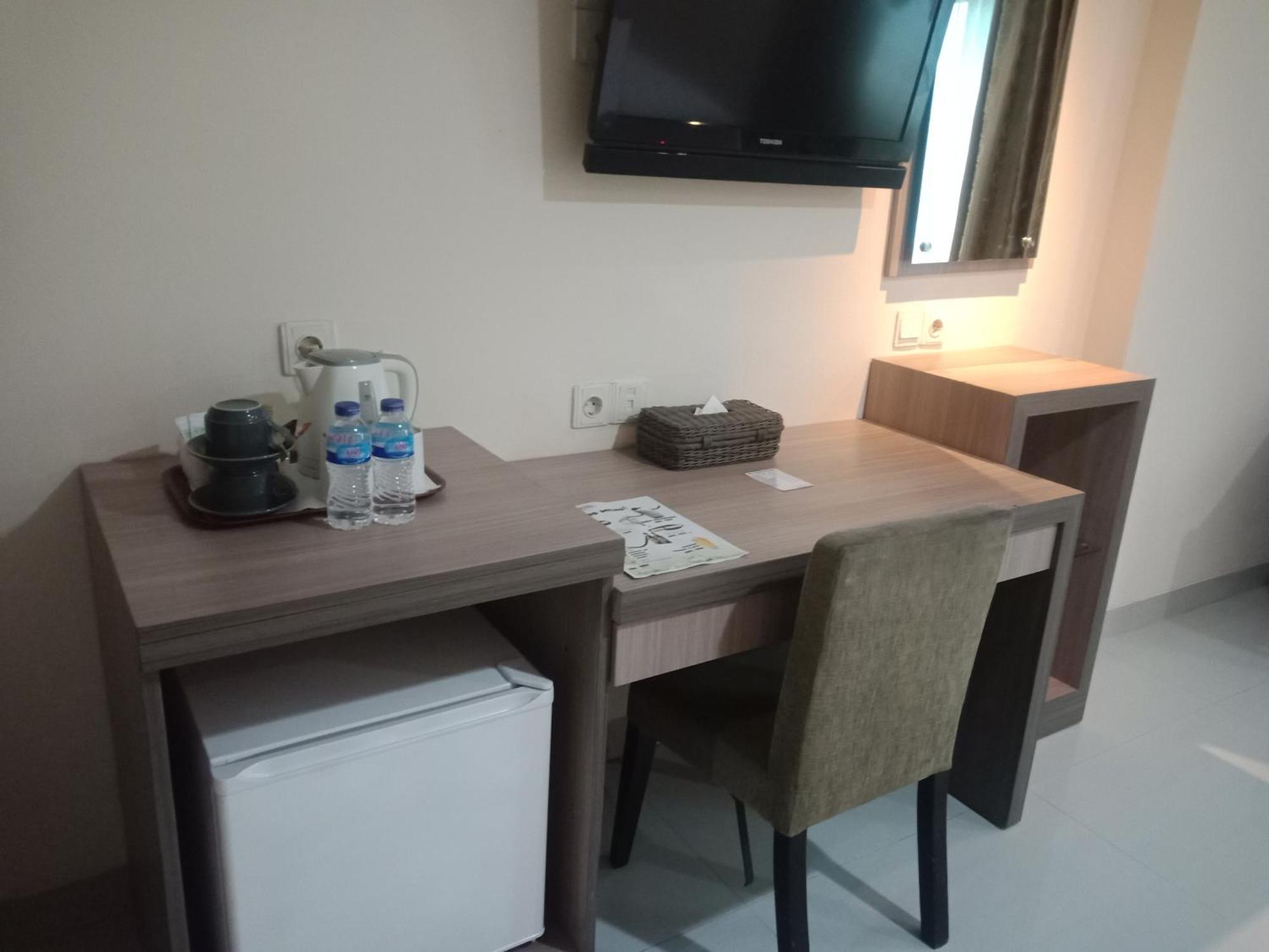Manise Hotel อัมบอน ภายนอก รูปภาพ