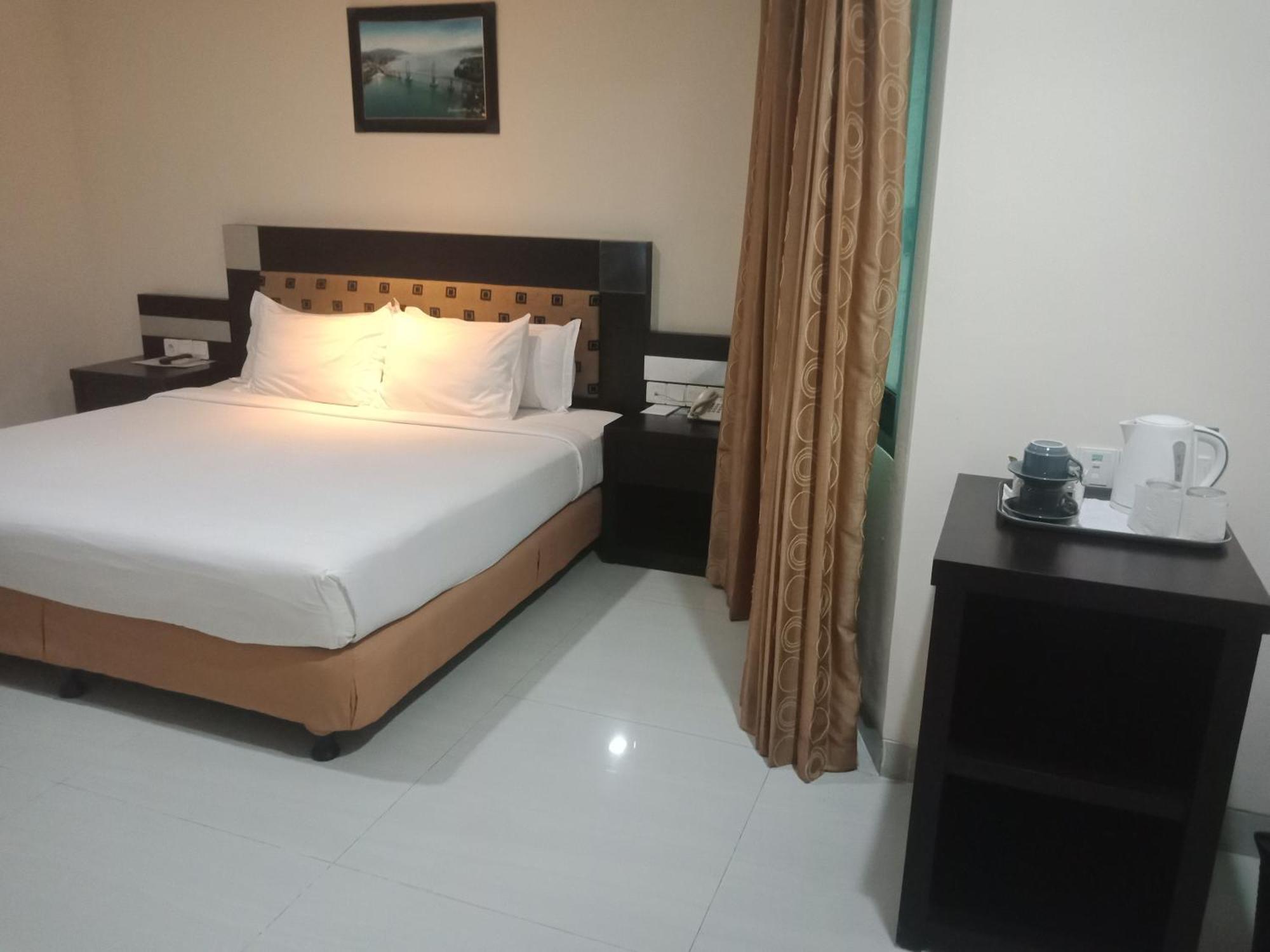 Manise Hotel อัมบอน ภายนอก รูปภาพ