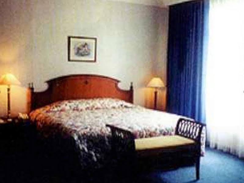 Manise Hotel อัมบอน ภายนอก รูปภาพ